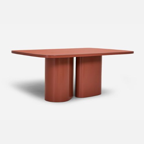 Mesa en color ladrillo